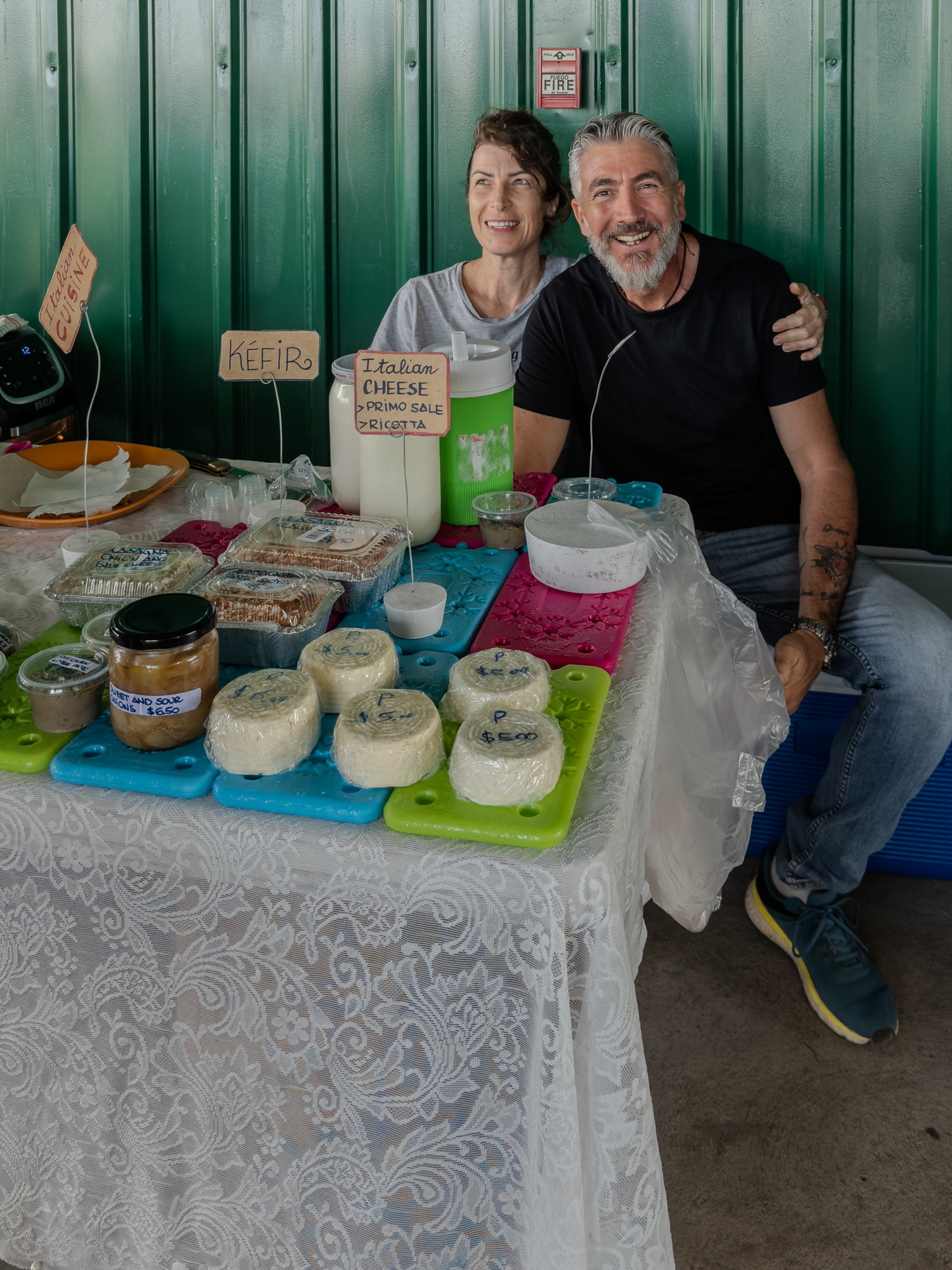 Thursday market 9473