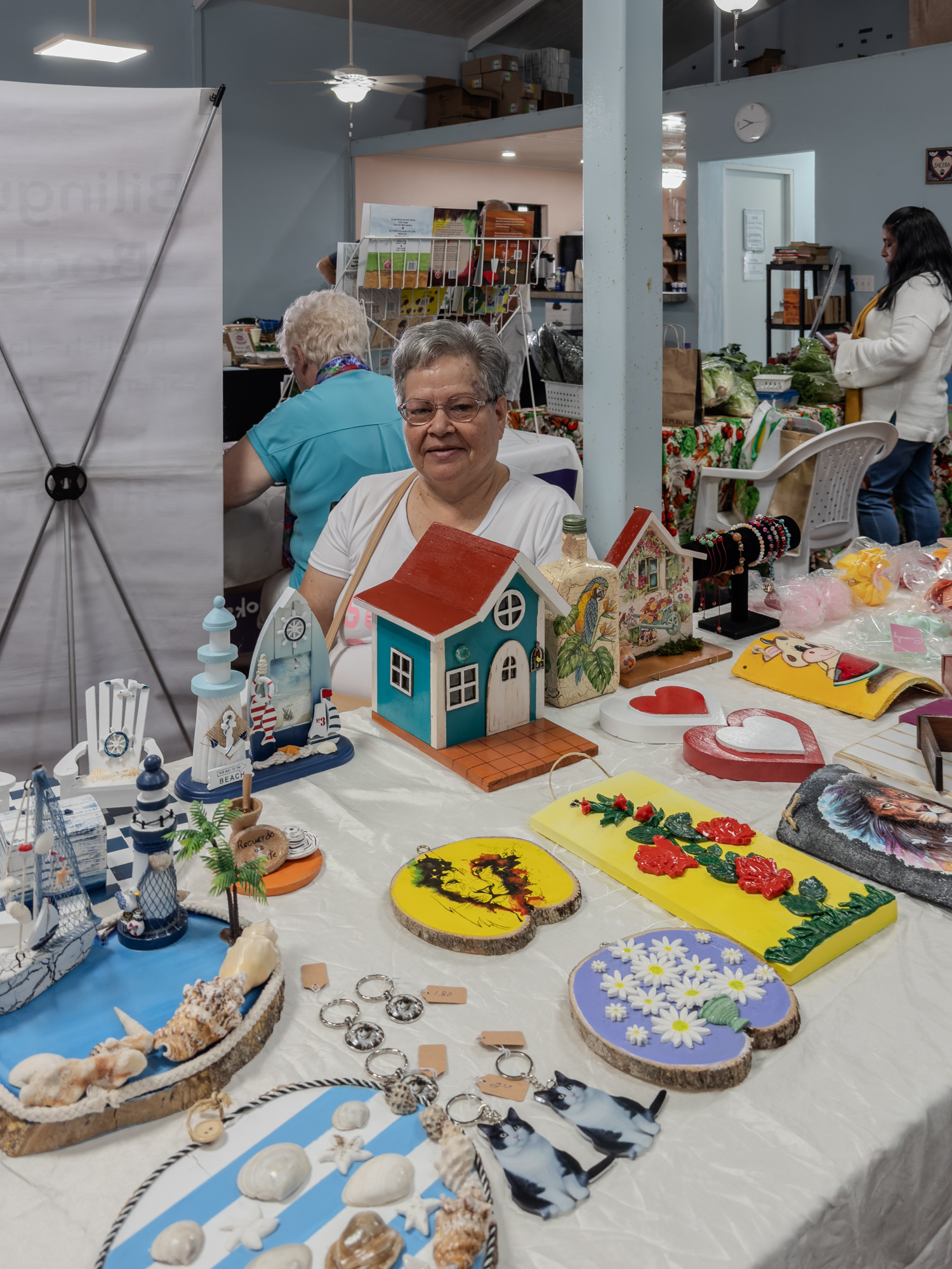 Thursday market 9459