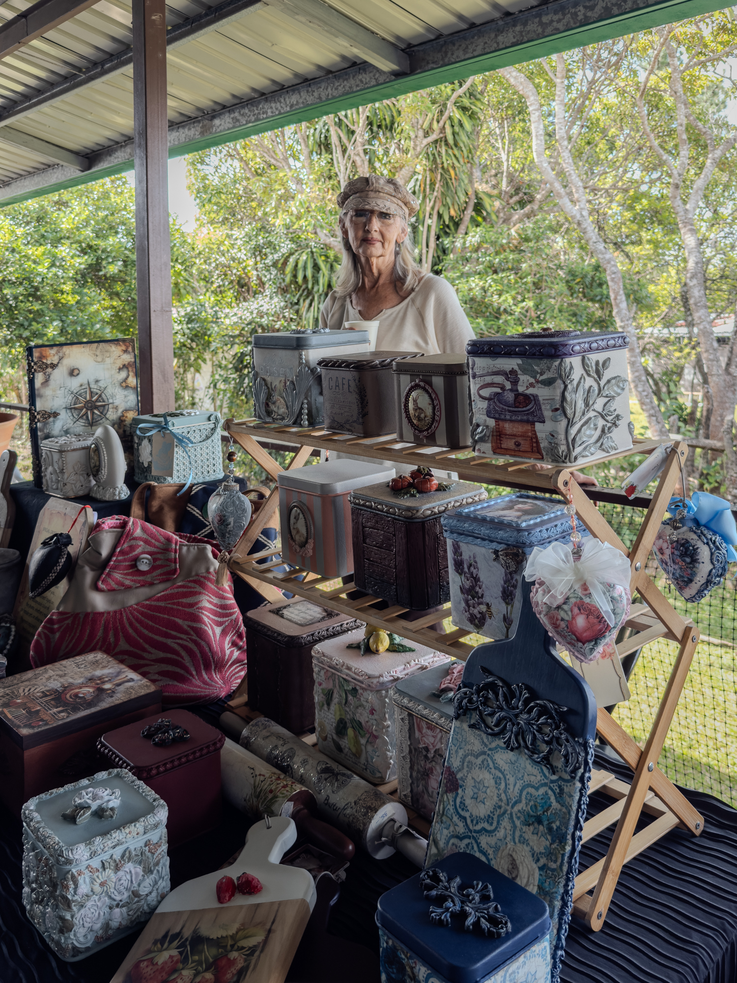 Thursday market 9471